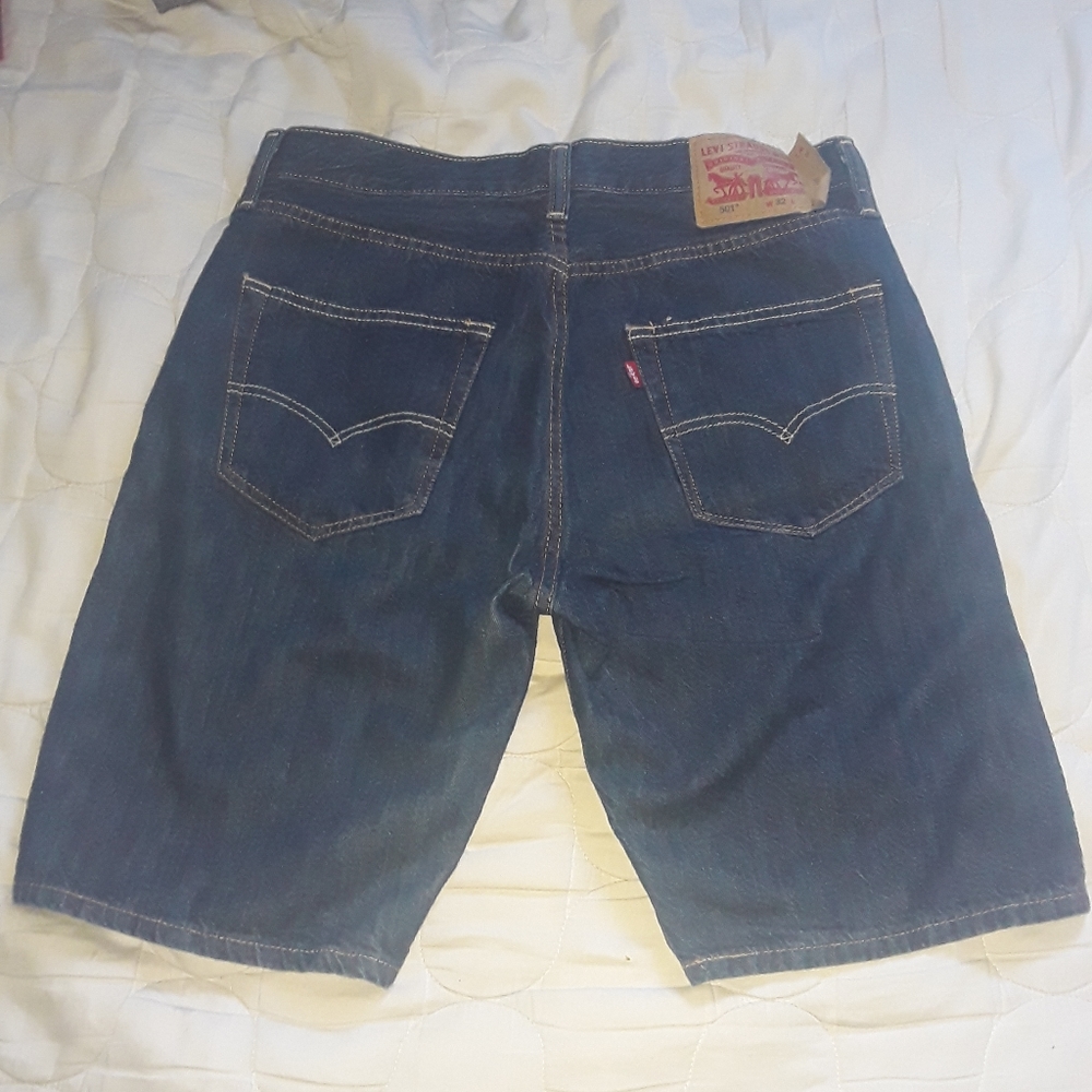 Good looking Levi's for the low